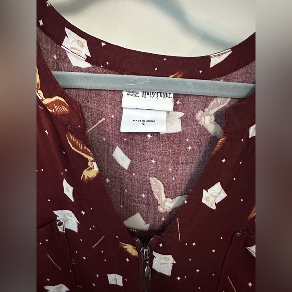 Torrid Harry Potter Women's Burgundy Patterned Top - Picture 2 of 2
